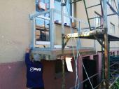 Obrázek - Probíhající práce na rekonstrukci balkónů bytového domu